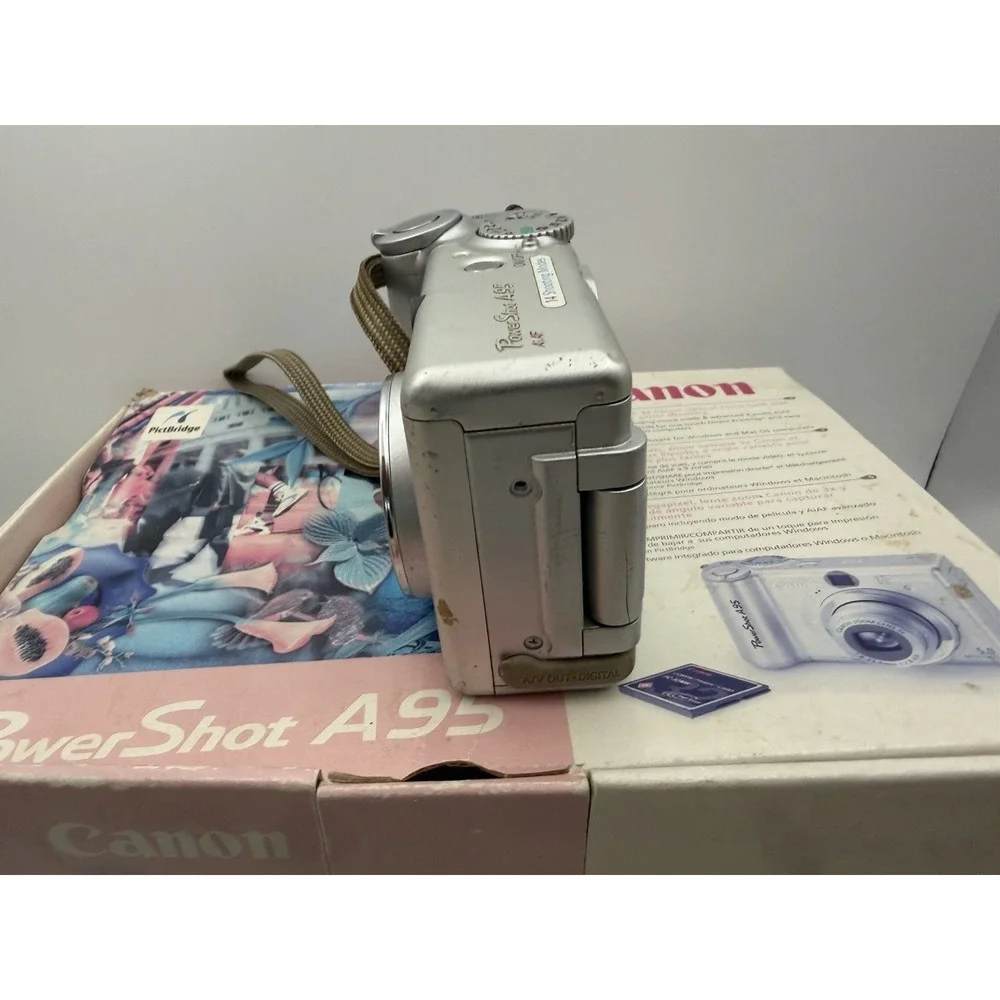 Canon PowerShot A95 5MP Digital Camera w/ Box Manuals Cable 512MB CF Card